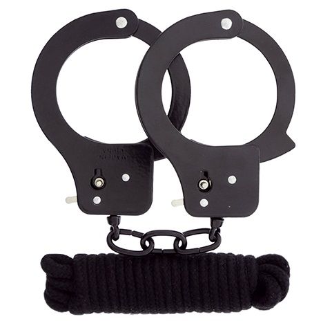 Чёрные наручники из листового металла в комплекте с веревкой BONDX METAL CUFFS LOVE ROPE SET - Dream Toys - купить с доставкой в Череповце